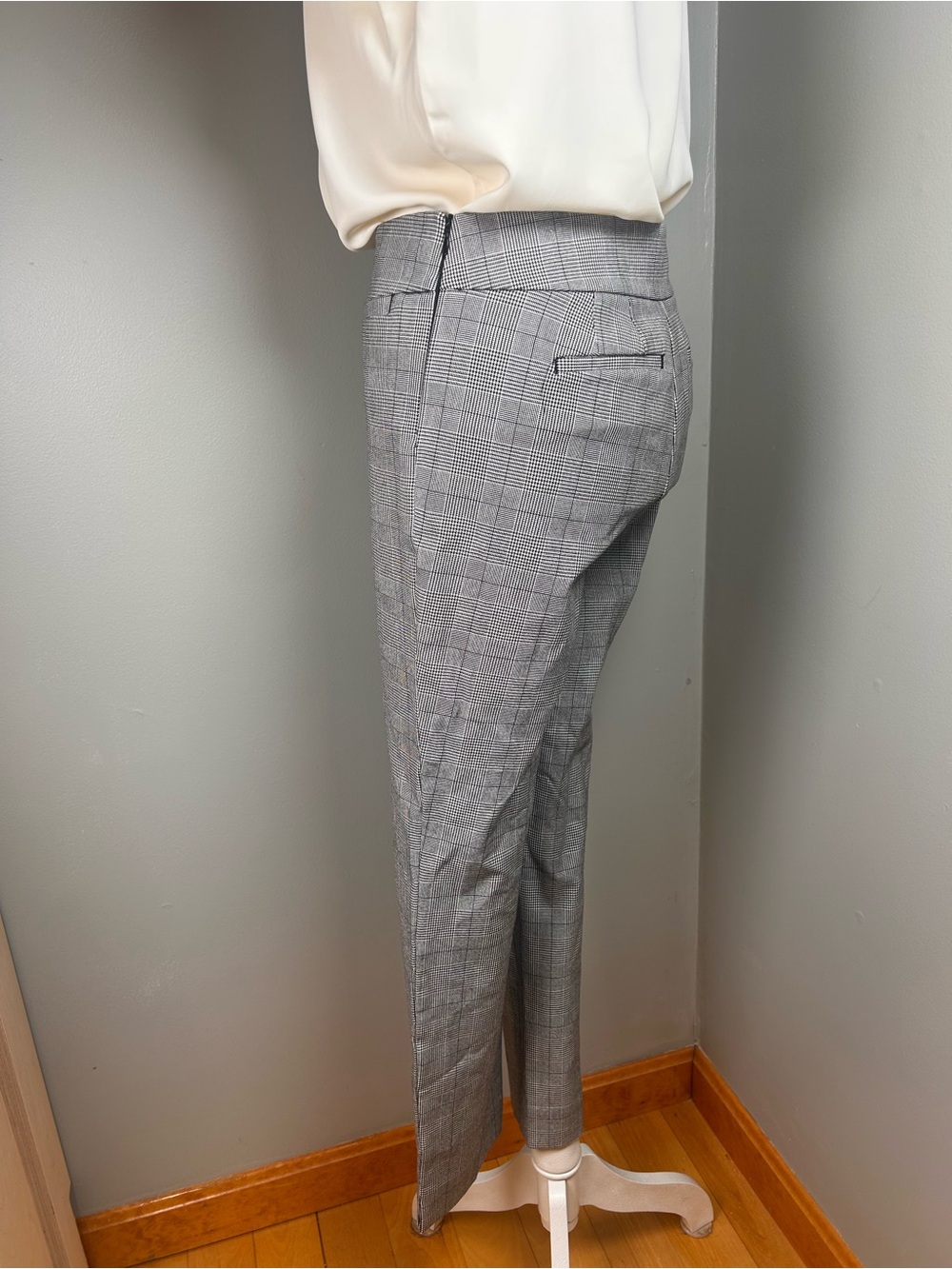 Talbots Chatham Ankle Pants 4P Petite Gray Plaid Stretch - Picture 5 of 13